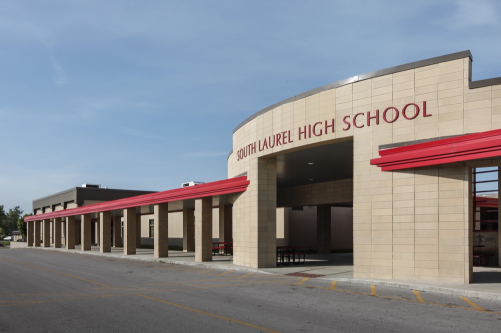 Sherman Carter Barnhart’s design solution linked South Laurel Middle and High School, dramatically renovated the interior spaces as well as improve the overall energy efficiency of the schools.